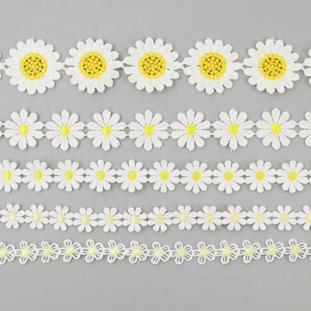 IDONGCAI Daisy Flower Lace Trim in yellow, 2.5CM wide, 5 yards, perfect for DIY and sewing projects